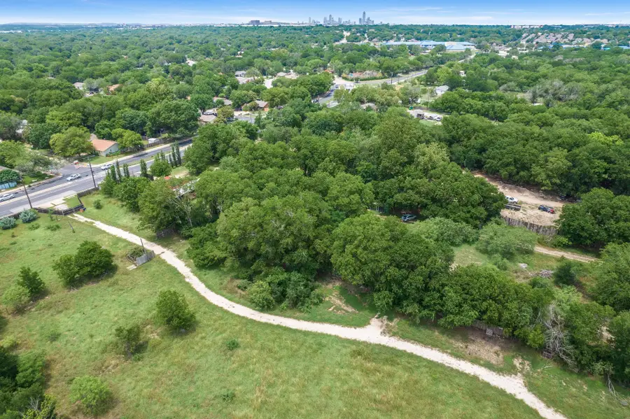 6405 S Pleasant Valley Rd, Austin, TX 78744 - Image #2