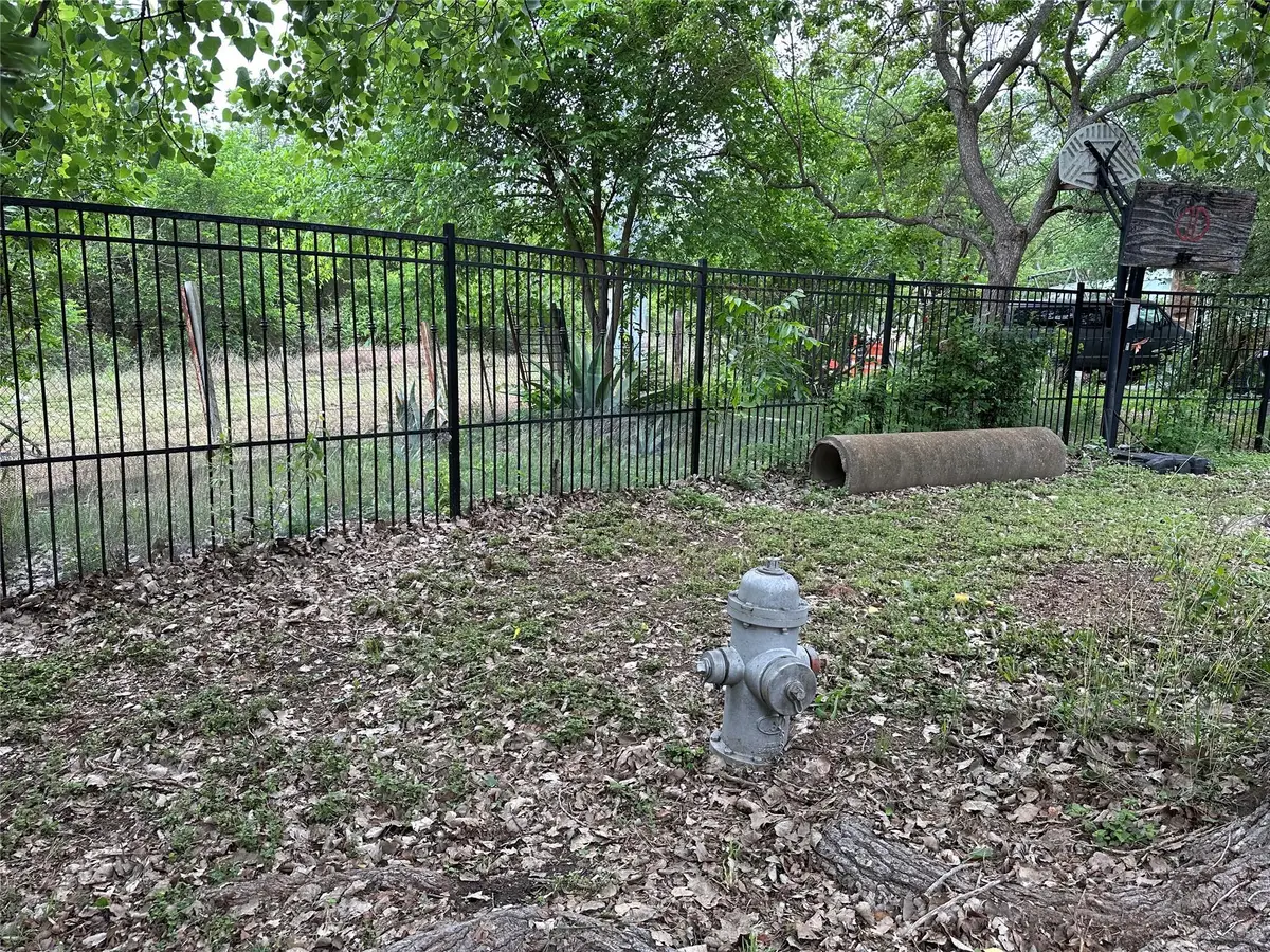 2810 Singlefoot Ln, Austin, TX 78744 - #1