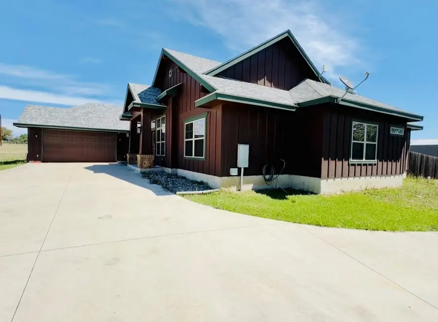 1094 Raintree Ln, Elgin, TX 78621 - #3