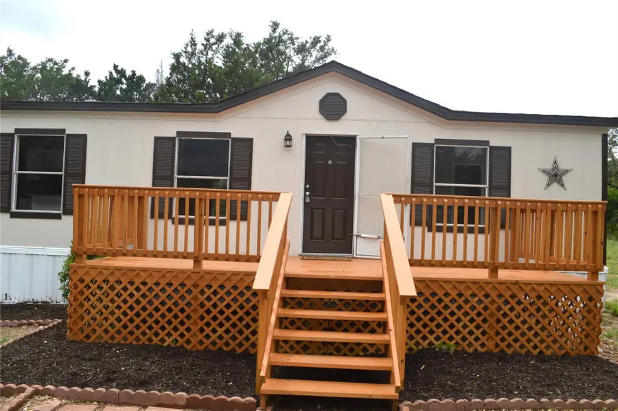 400 Saratoga Springs Pl, Liberty Hill, TX 78642 - Image #2