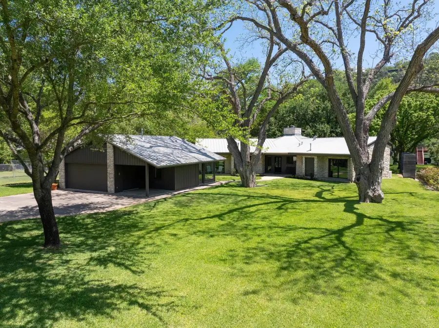 2401 Manana St, Austin, TX 78730 - Image #3