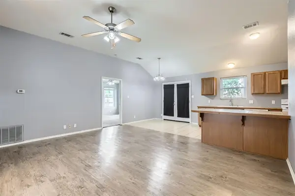 224 Copper Ln, Jarrell, TX 76537