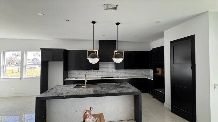 361 Meadow Valley Loop, Jarrell, TX 76537 - Image #3