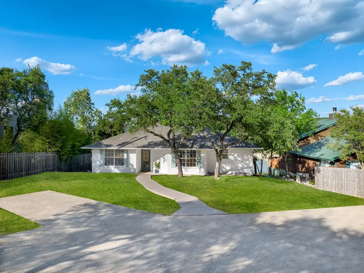 18302 W Rim Dr, Jonestown, TX 78645 - #1