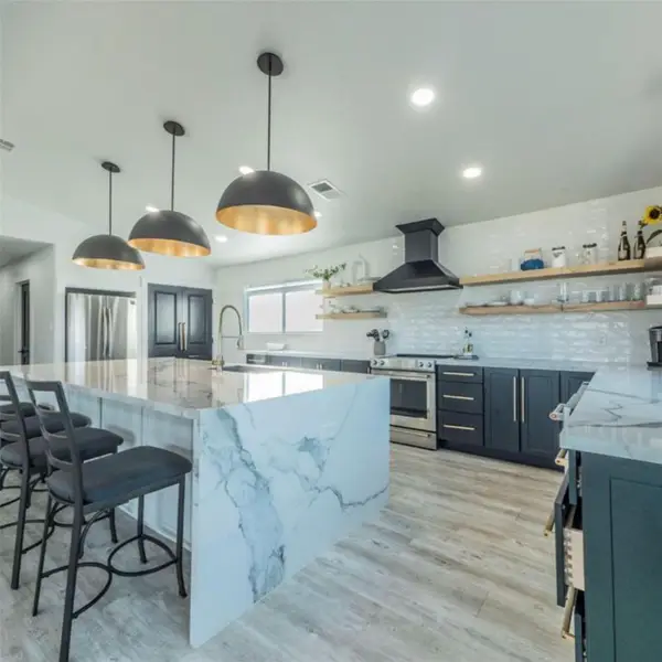 3900 Lake Park Cv, Lago Vista, TX 78645