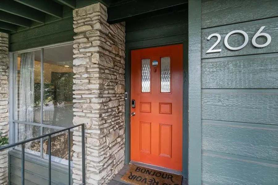 1304 Mariposa Dr #206, Austin, TX 78704 - #2