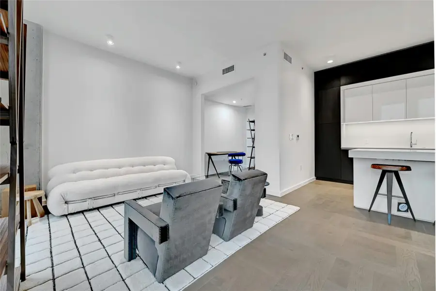 313 W 17th St #1106, Austin, TX 78701 - #2