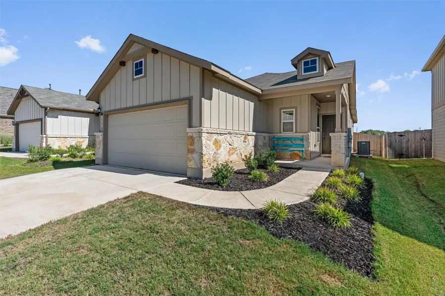 715 Papaya Dr, Buda, TX 78610 - #2