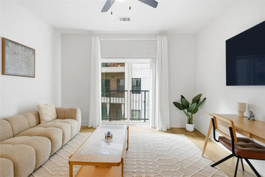 2500 Longview St #219, Austin, TX 78705 - Image #3