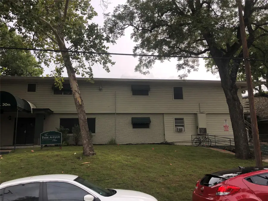 306 E 30th St #205, Austin, TX 78705 - Image #2
