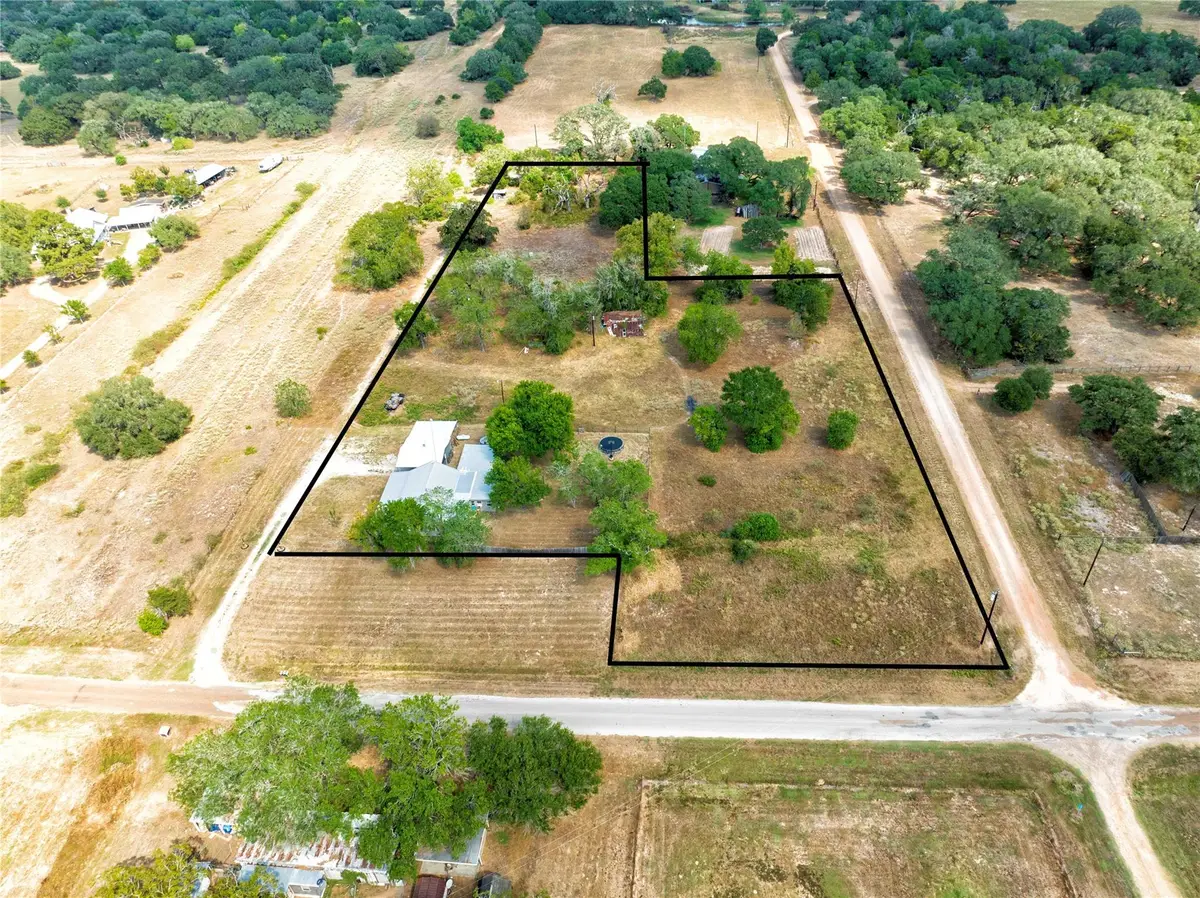 371 County Road 146, Hallettsville, TX 77964 - Image #1