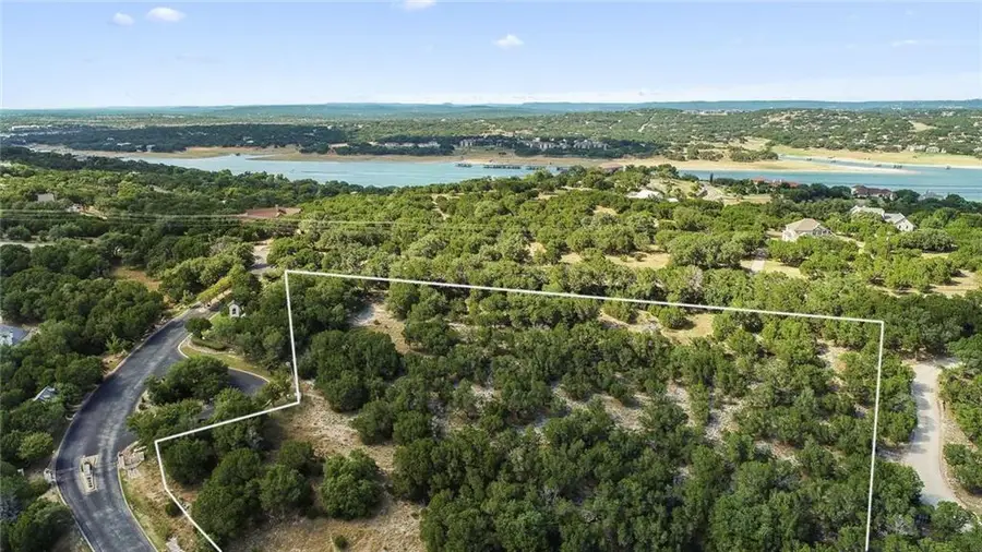 701 N Angel Light Dr, Spicewood, TX 78669 - Image #2