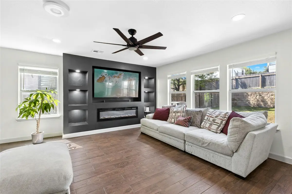 245 Myrtle St, Kyle, TX 78640 - #1