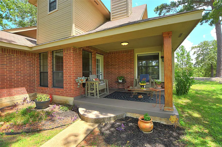 155 Pahalawe Ln, Bastrop, TX 78602 - Image #2