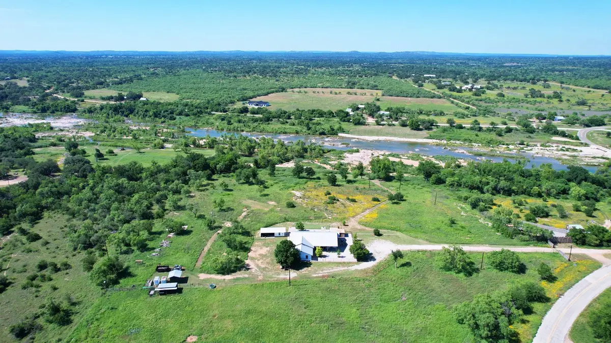 19811 W Ranch Road 152 Rd, Llano, TX 78643 - #1