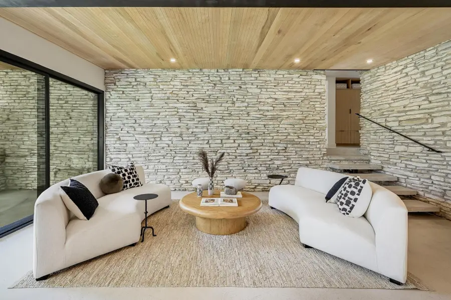 100 Redbud Trl, West Lake Hills, TX 78746 - Image #3