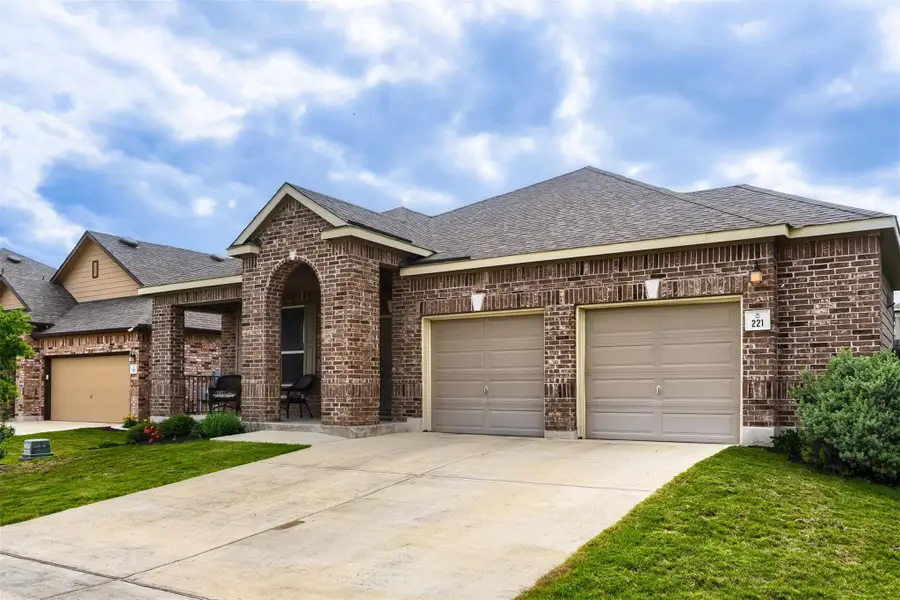 221 Auburn St, Kyle, TX 78640 - #2