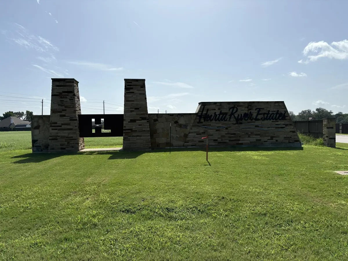 112 Gloria Blvd, Smithville, TX 78957 - Image #1