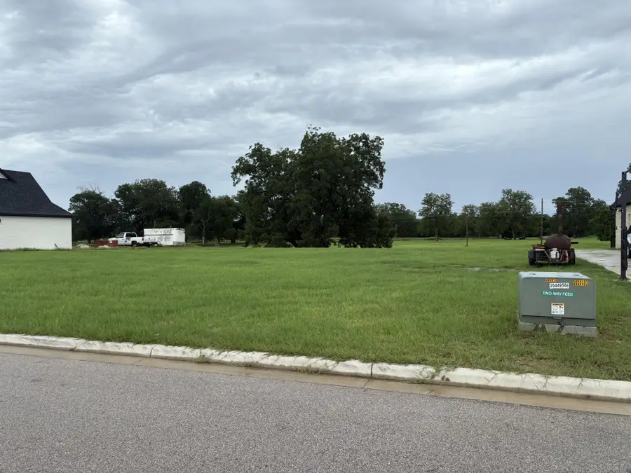 112 Gloria Blvd, Smithville, TX 78957 - Image #3