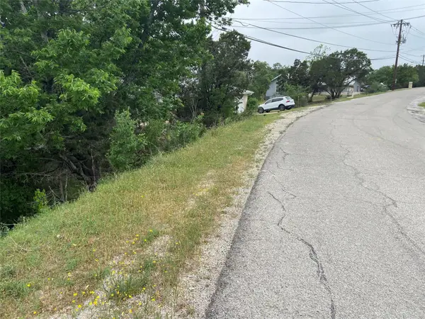 5615 Clubhouse Dr, Lago Vista, TX 78645