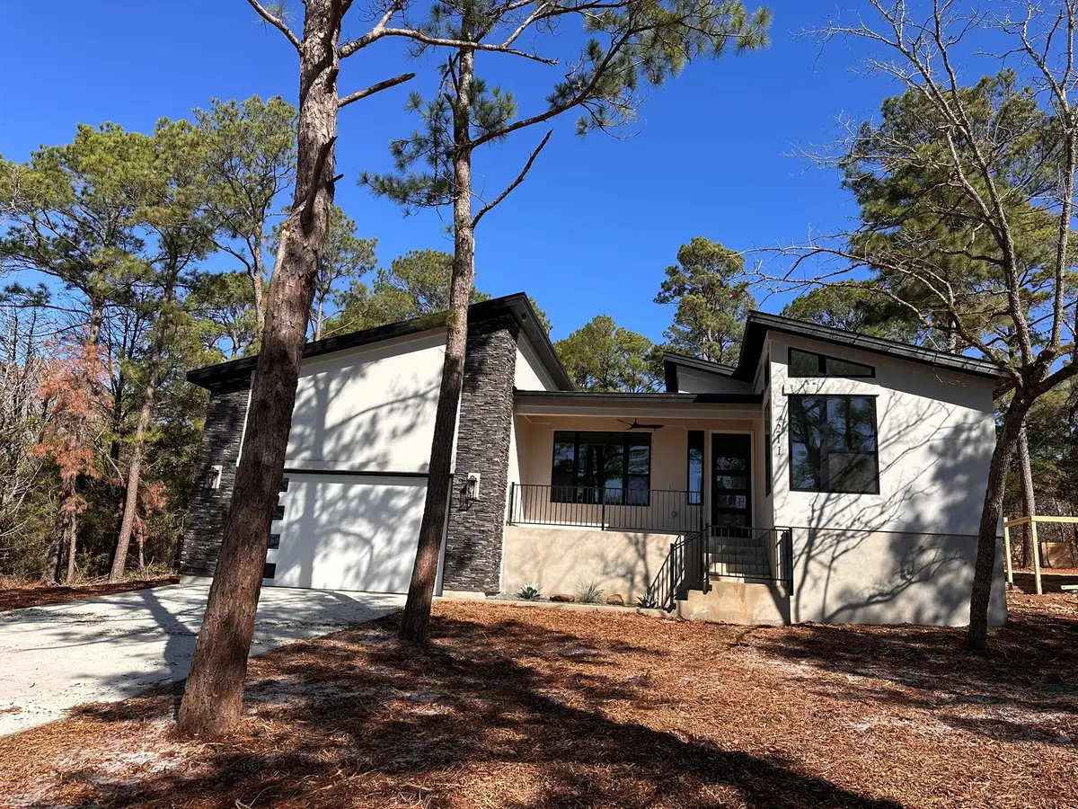 211 Helemano Dr, Bastrop, TX 78602 - Image #1