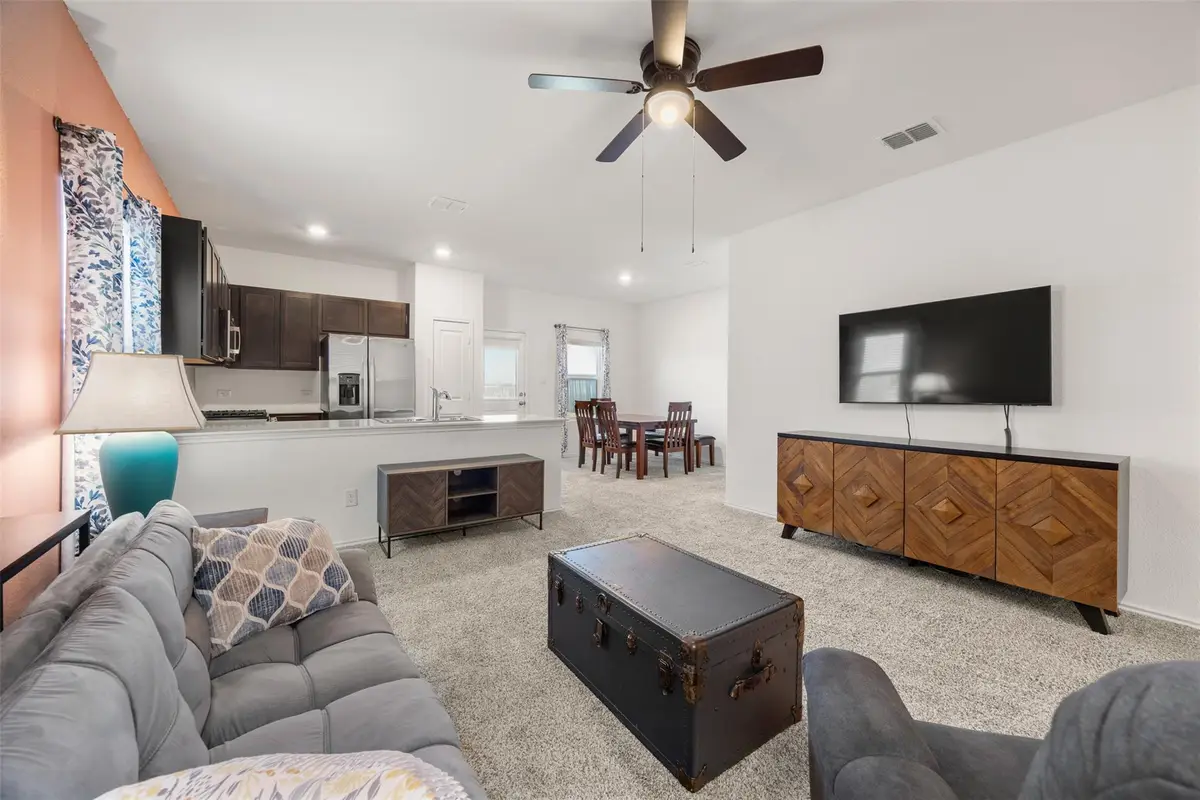 503 Halfmoon Dr, Lockhart, TX 78644 - #1