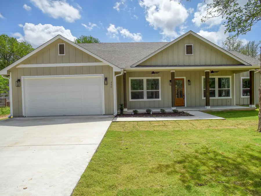 207 Waipahoehoe Dr, Bastrop, TX 78602 - #2