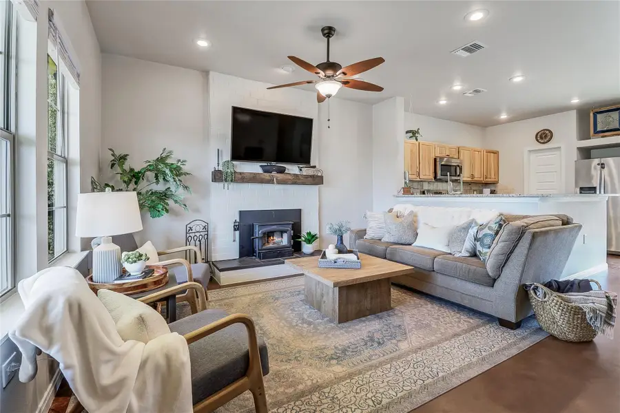 10013 Little Creek Circle Cir, Dripping Springs, TX 78620 - Image #3