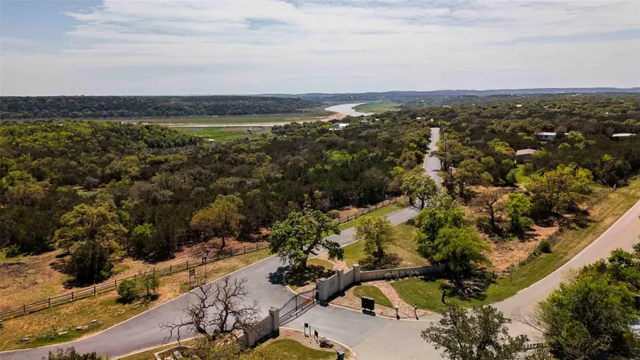 551 Lake View Dr, Spicewood, TX 78669 - #3