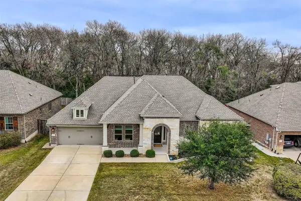 233 Arapaho Dr, Kyle, TX 78640