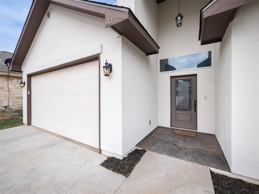 93 Primrose Ln, Marble Falls, TX 78654 - Image #2