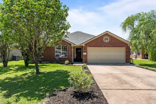 113 Hanstrom Dr, Hutto, TX 78634