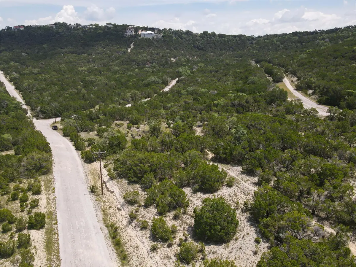 8007 Arapaho Trl, Lago Vista, TX 78645 - Image #1