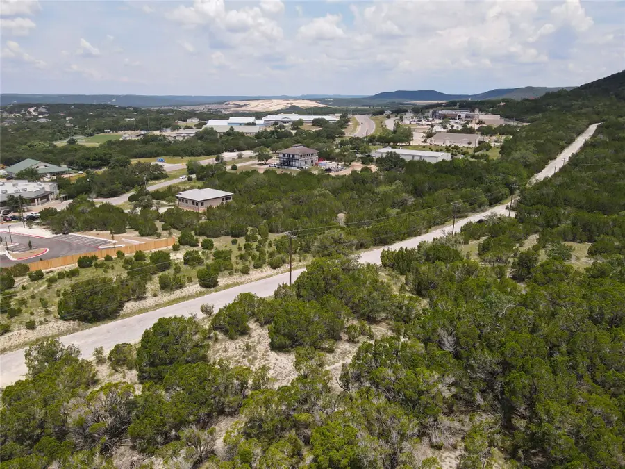 8007 Arapaho Trl, Lago Vista, TX 78645 - Image #3