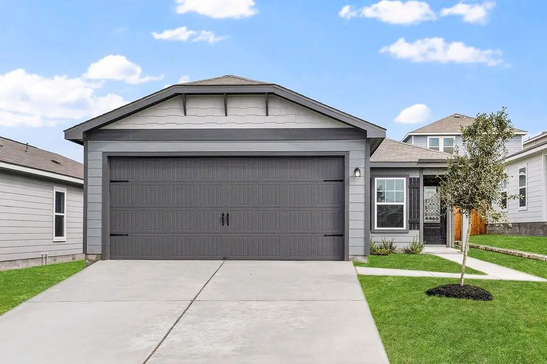 100 Captain Dooley Ln, Jarrell, TX 76537 - #1