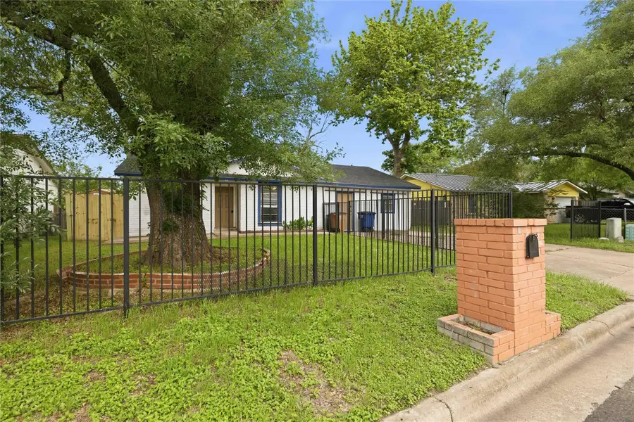4502 Turnstone Dr, Austin, TX 78744 - #3