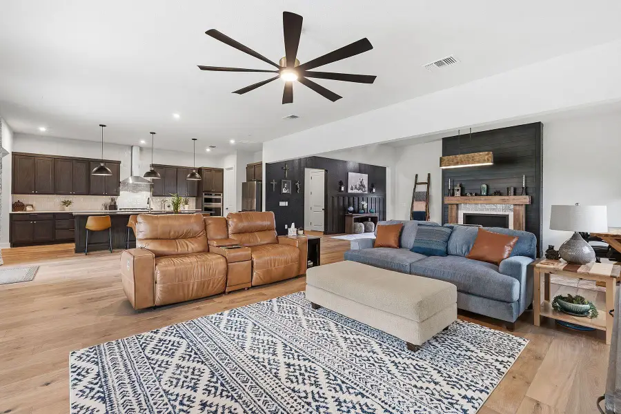 119 Cedro Blanco Cv, Liberty Hill, TX 78642 - #3