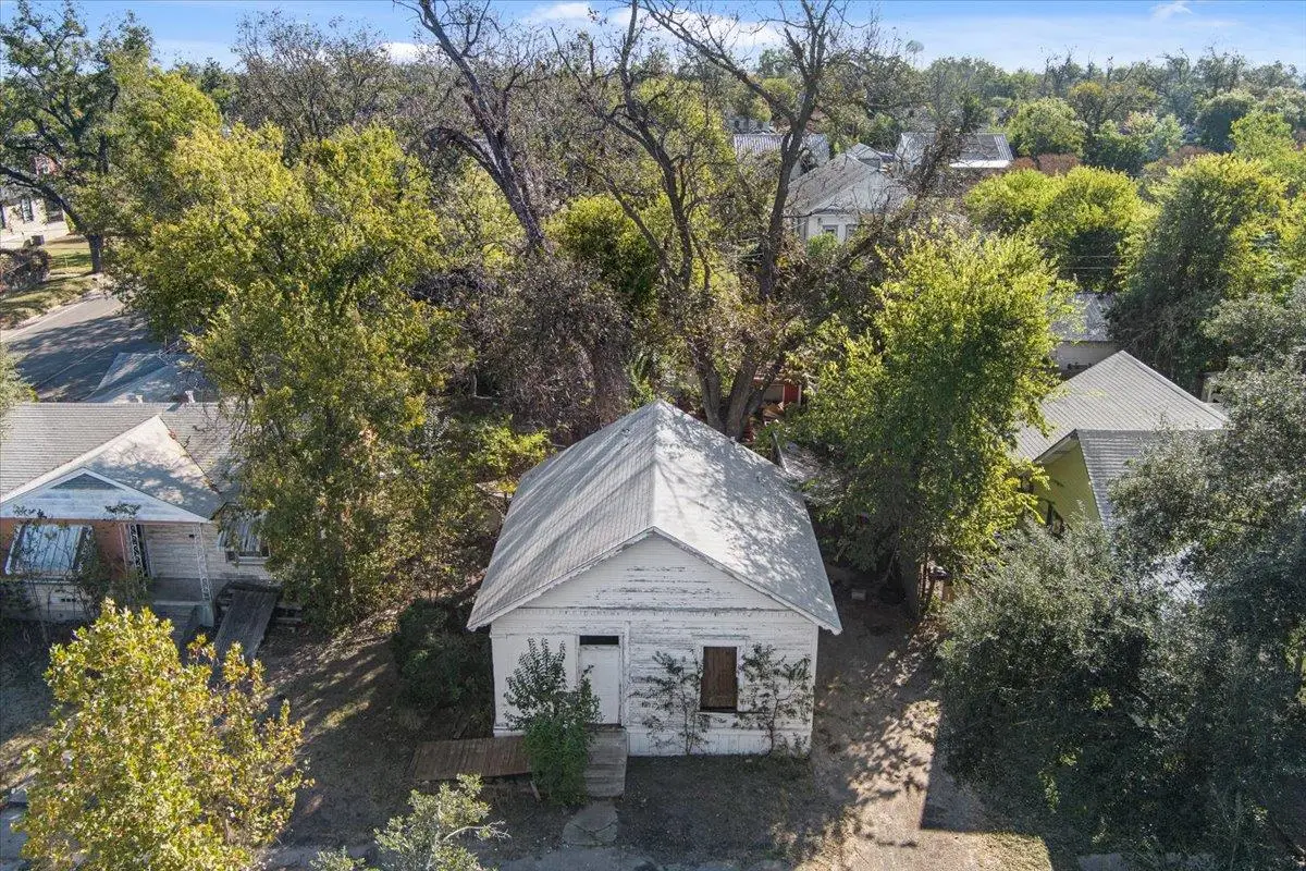 1303 S 13th St, Temple, TX 76504 - #1