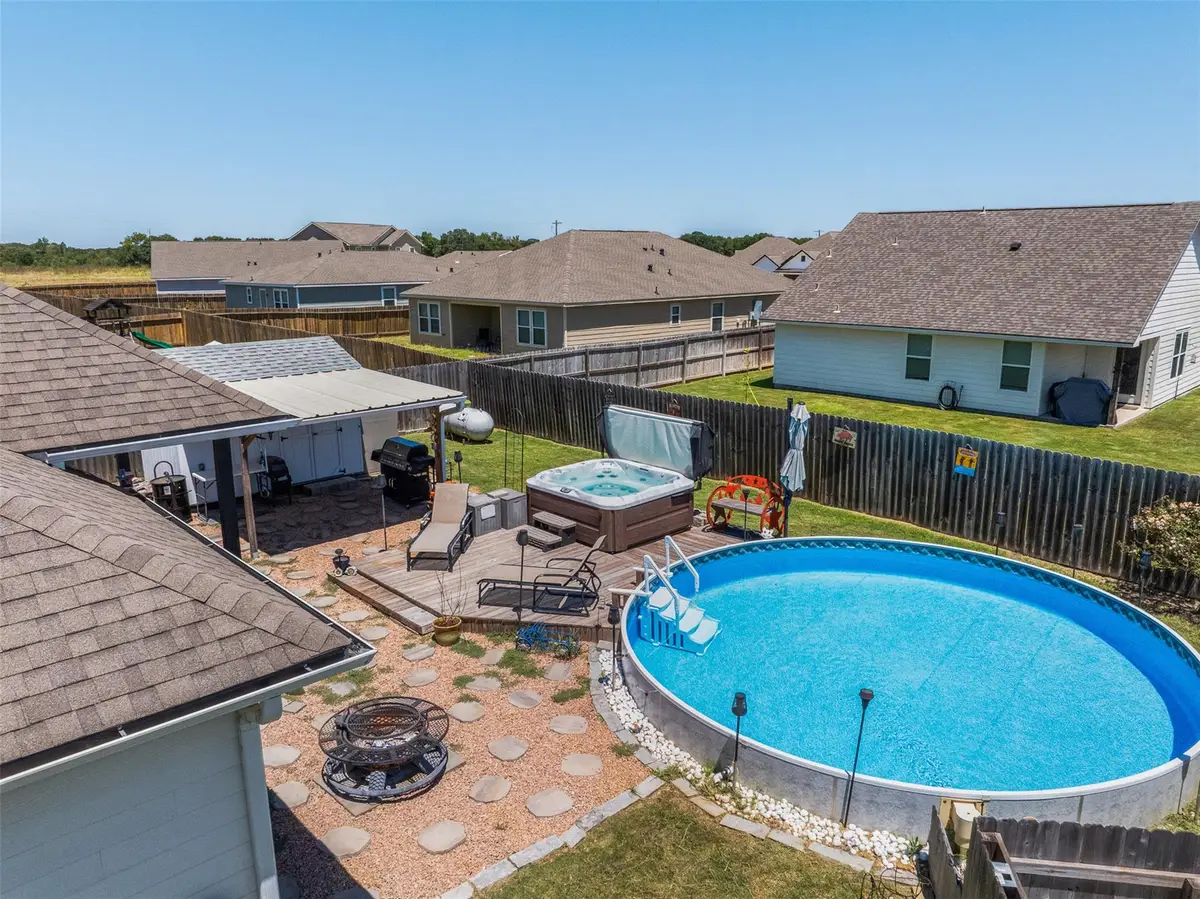 149 Windmill Rd, Snook, TX 77879 - #1