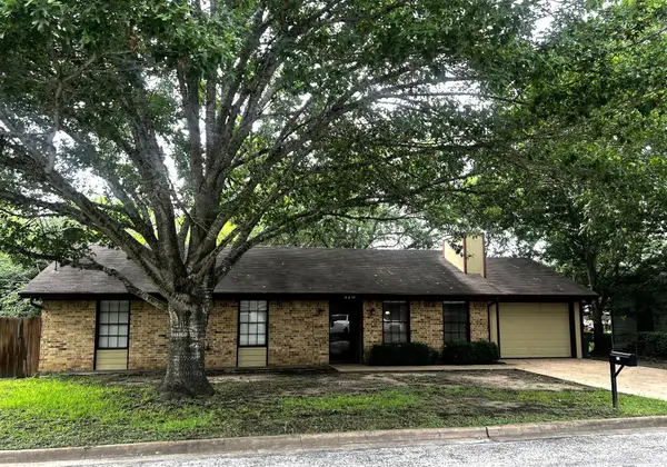 420 Jackson St, La Grange, TX 78945