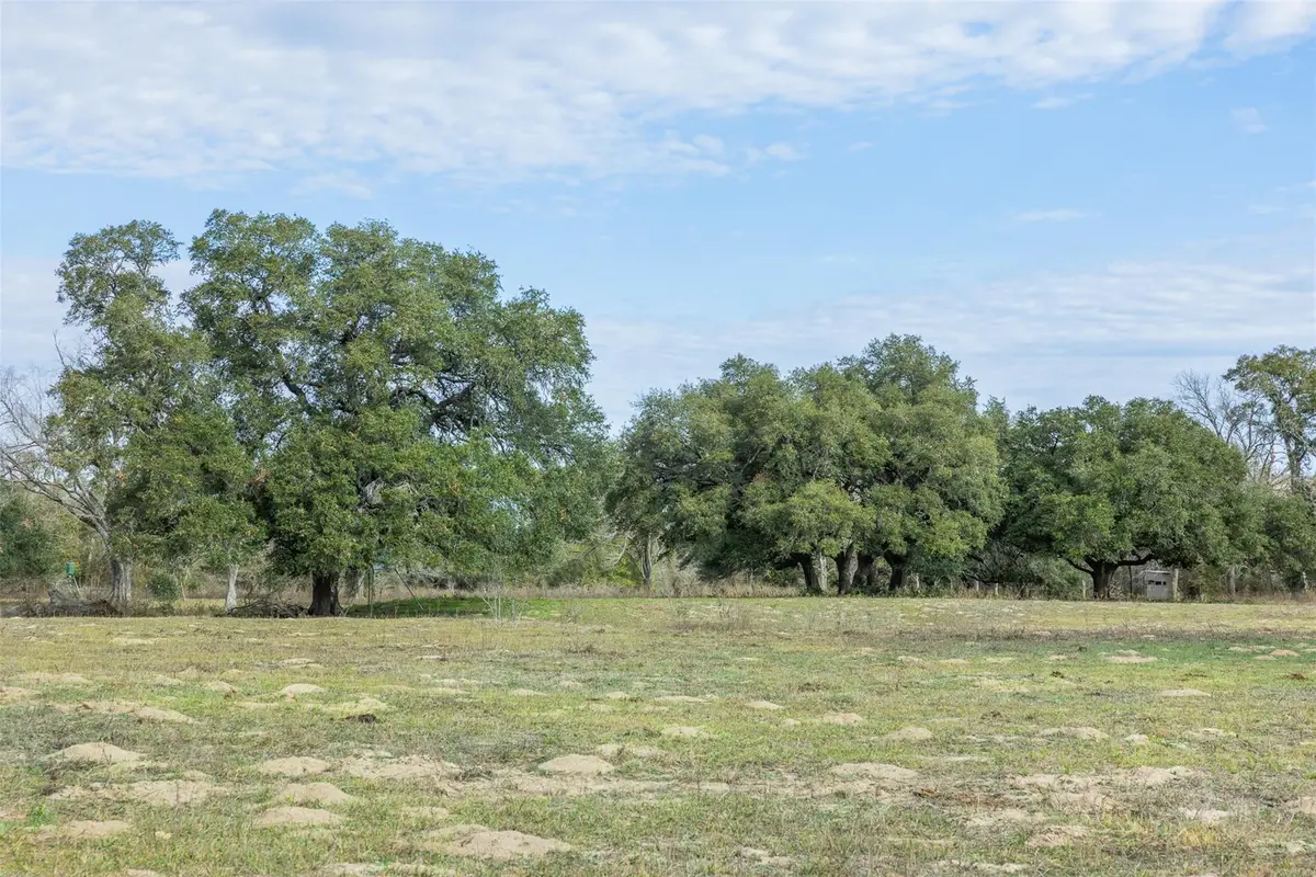 1820 South Old Smithville Rd, Flatonia, TX 78941 - Image #1