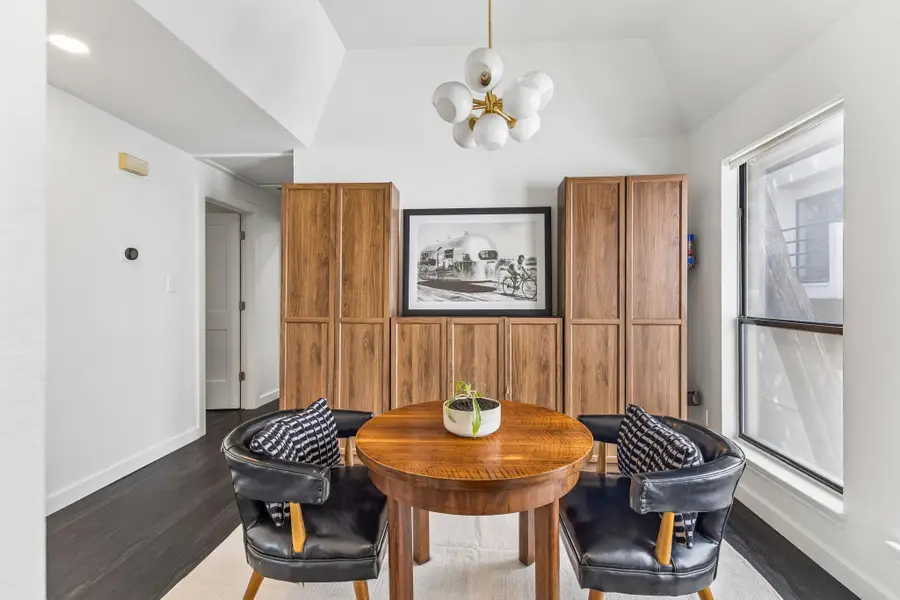 1404 Norwalk Ln #204, Austin, TX 78703 - #3