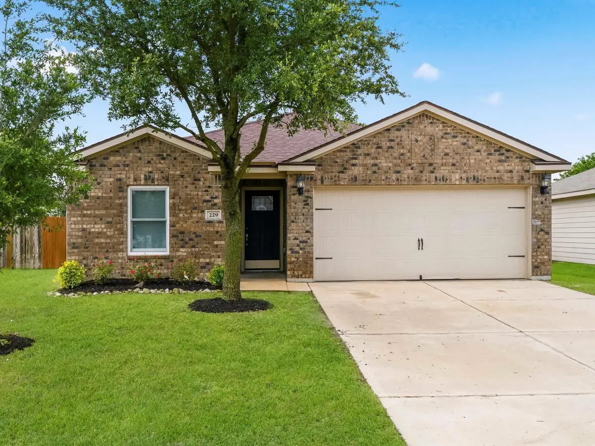 229 J E Brown Ln, Jarrell, TX 76537 - #1