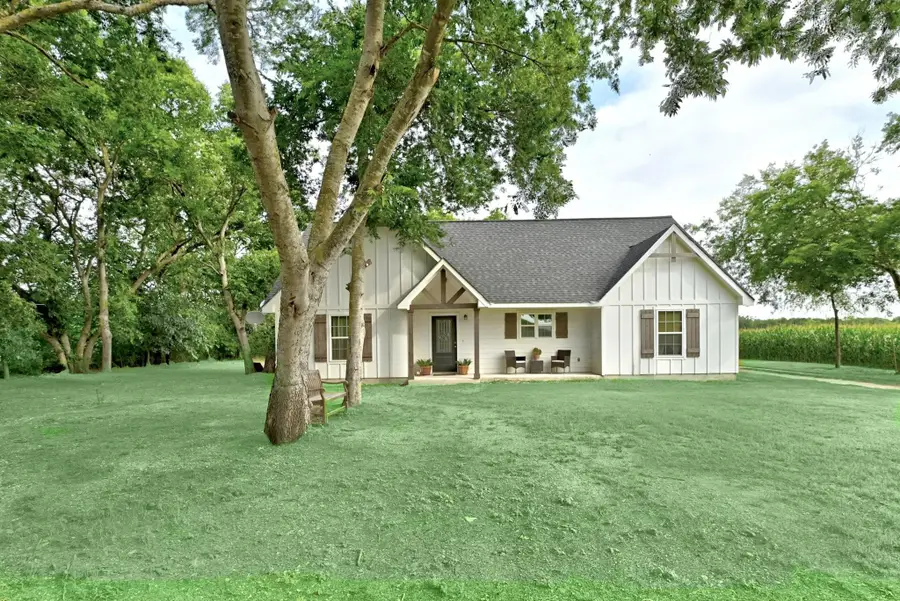 780 County Road 389, Granger, TX 76530 - Image #2