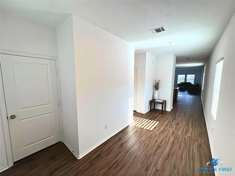 124 Rooster Way, Jarrell, TX 76537 - Image #3