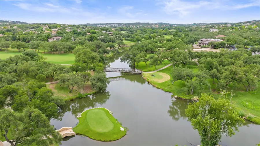 6 Candleleaf Ct, The Hills, TX 78738 - #2