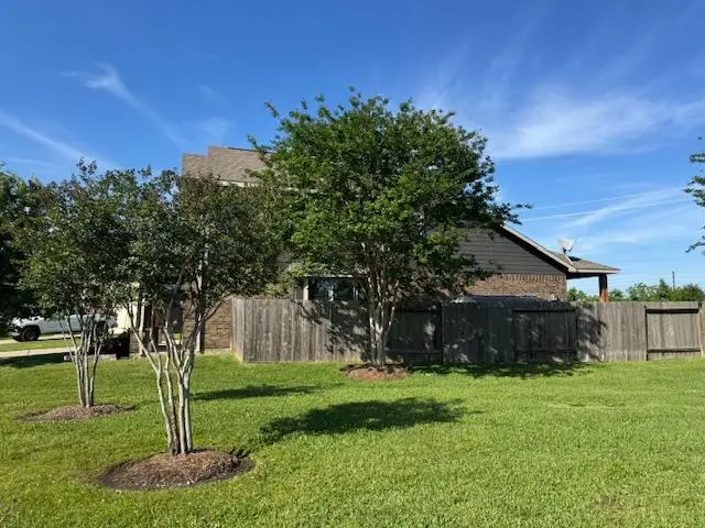 8130 Bay Run Ave, Baytown, TX 77521 - #3
