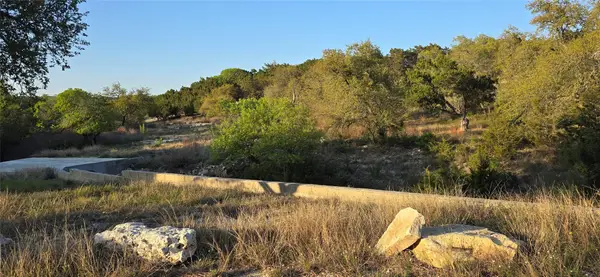 7605 White Oak Dr, Lago Vista, TX 78645