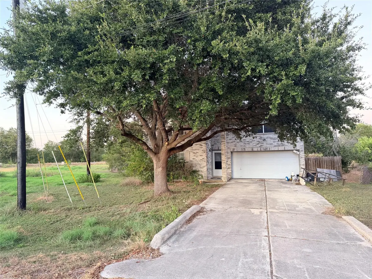 3085 Crestmont Ln, Kyle, TX 78640 - #1