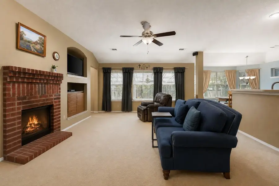 810 Hilltop Dr, Leander, TX 78641 - #3
